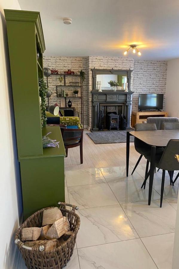 No2 At Rosebank Apartments Moville Ngoại thất bức ảnh